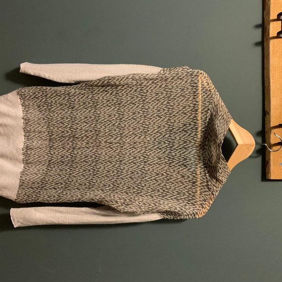 100% Silk top with cashmere sleeves - European - Picture 4 of 4